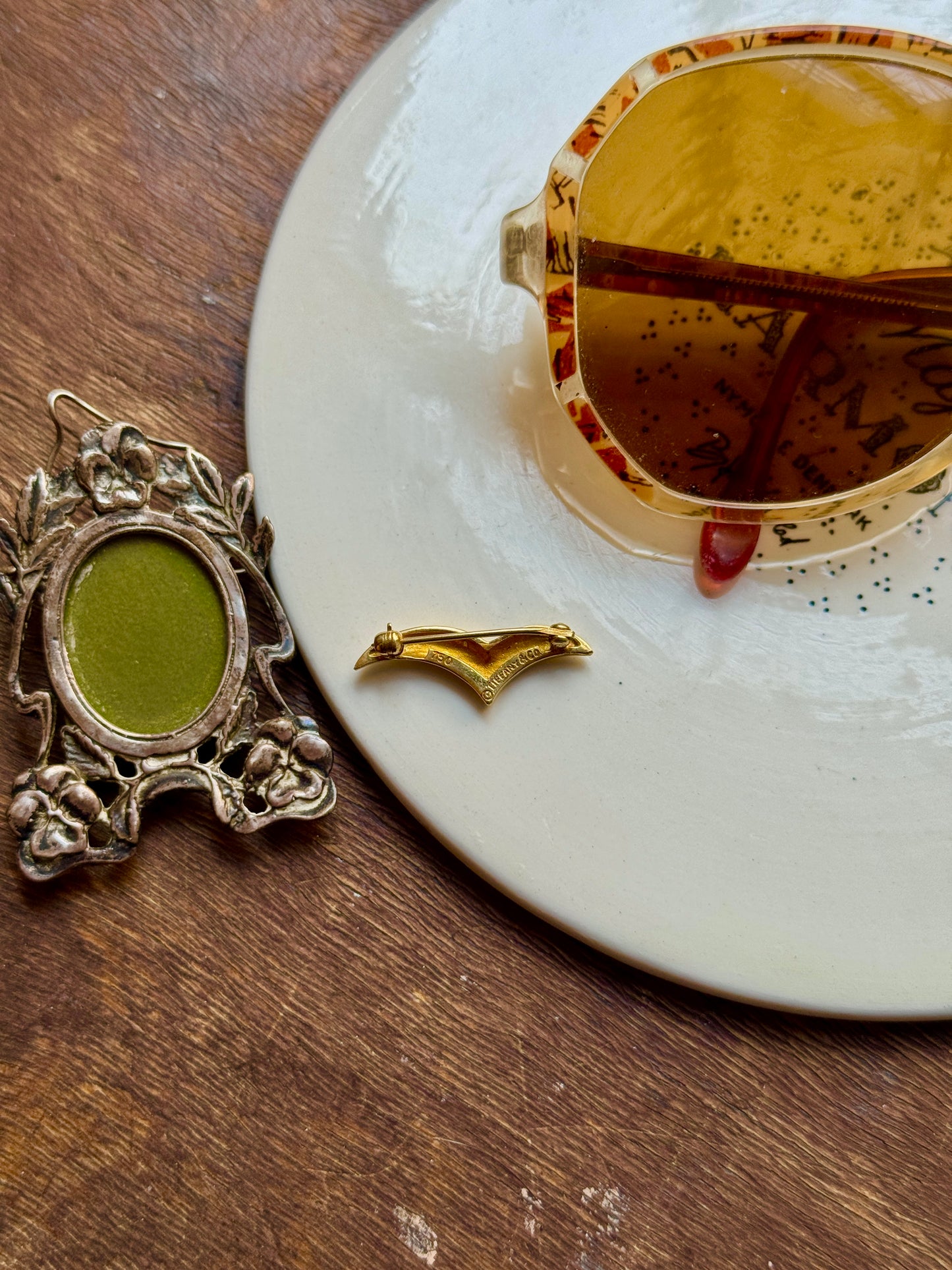 ACCESSORY