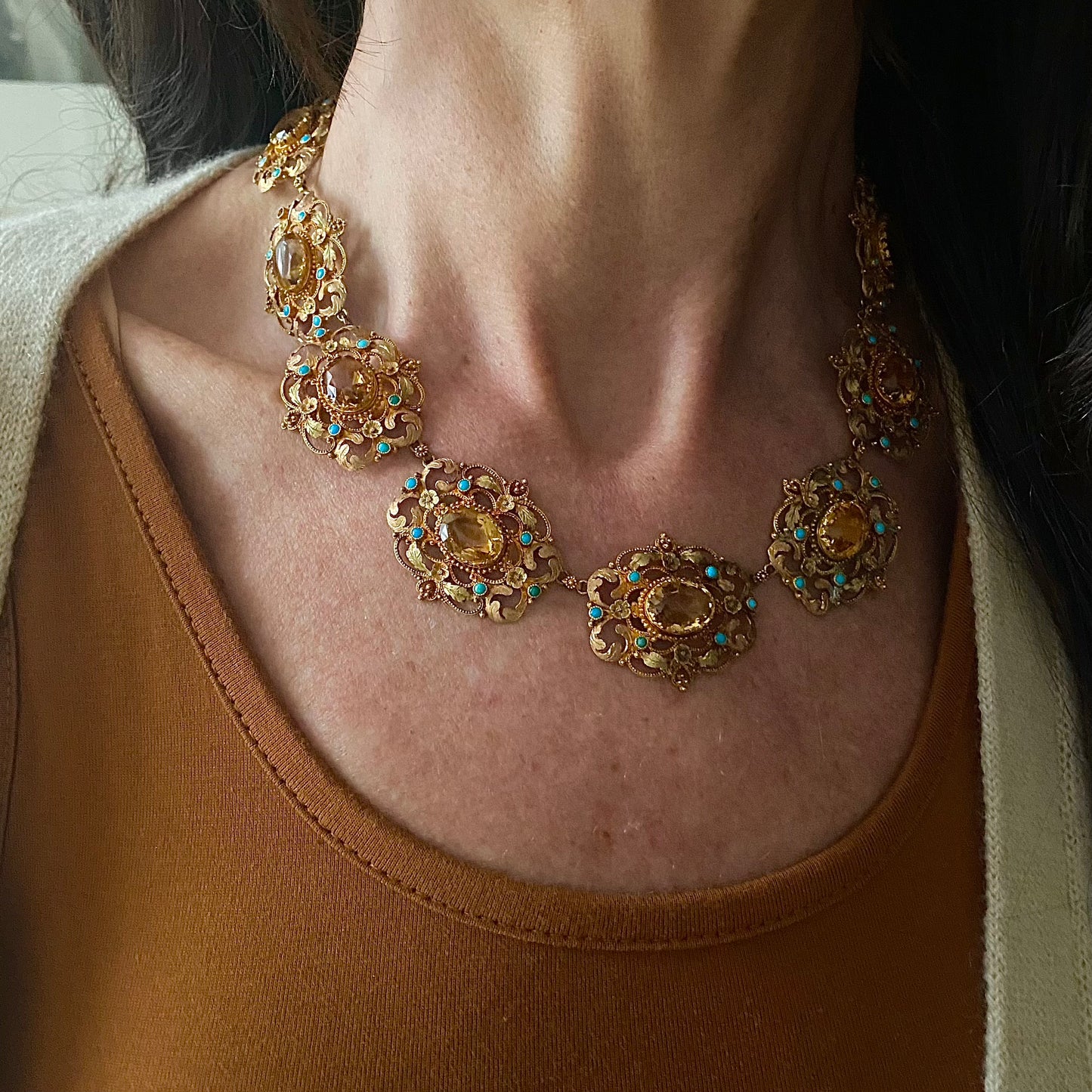 NECKLACE