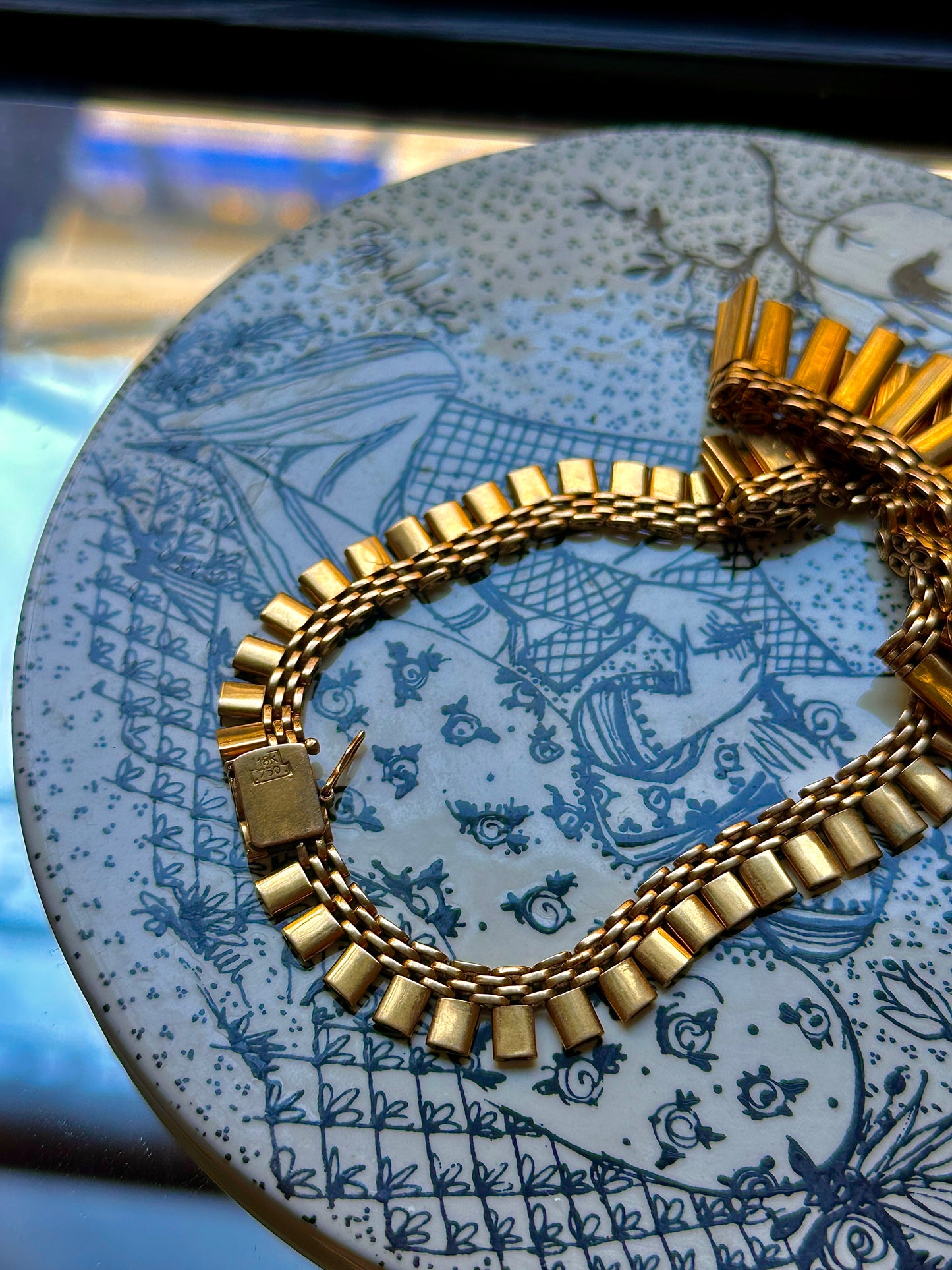 CLEOPATRA NECKLACE