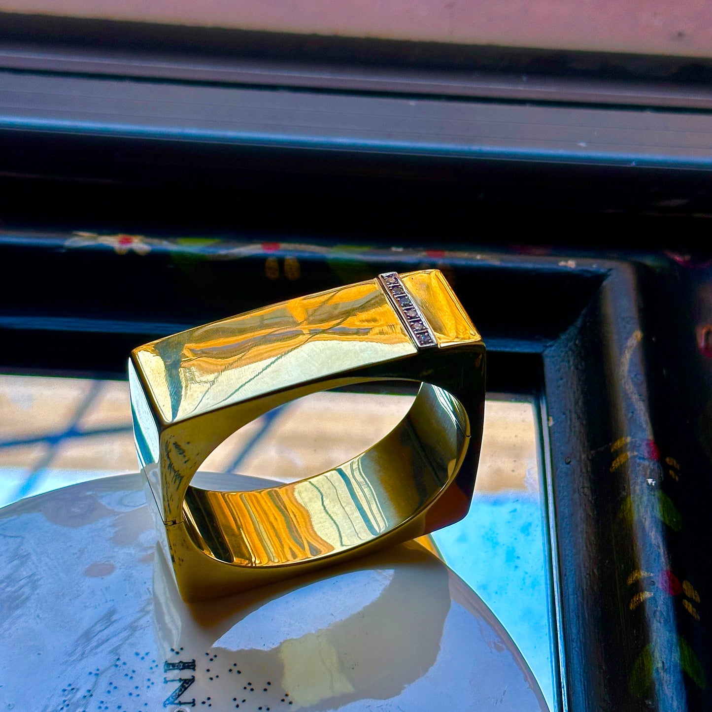 BRACELET