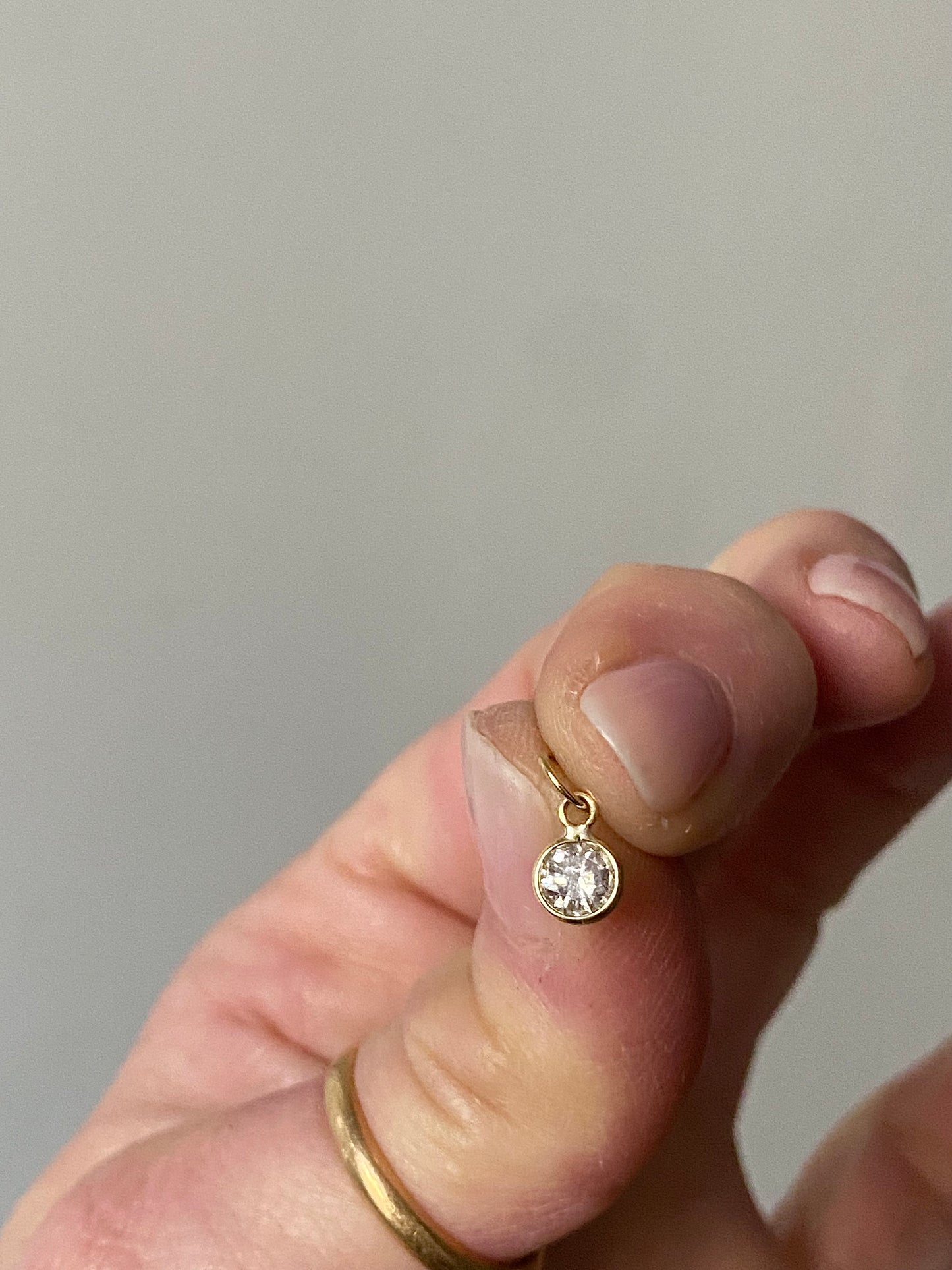 FLOATING DIAMOND PENDANT