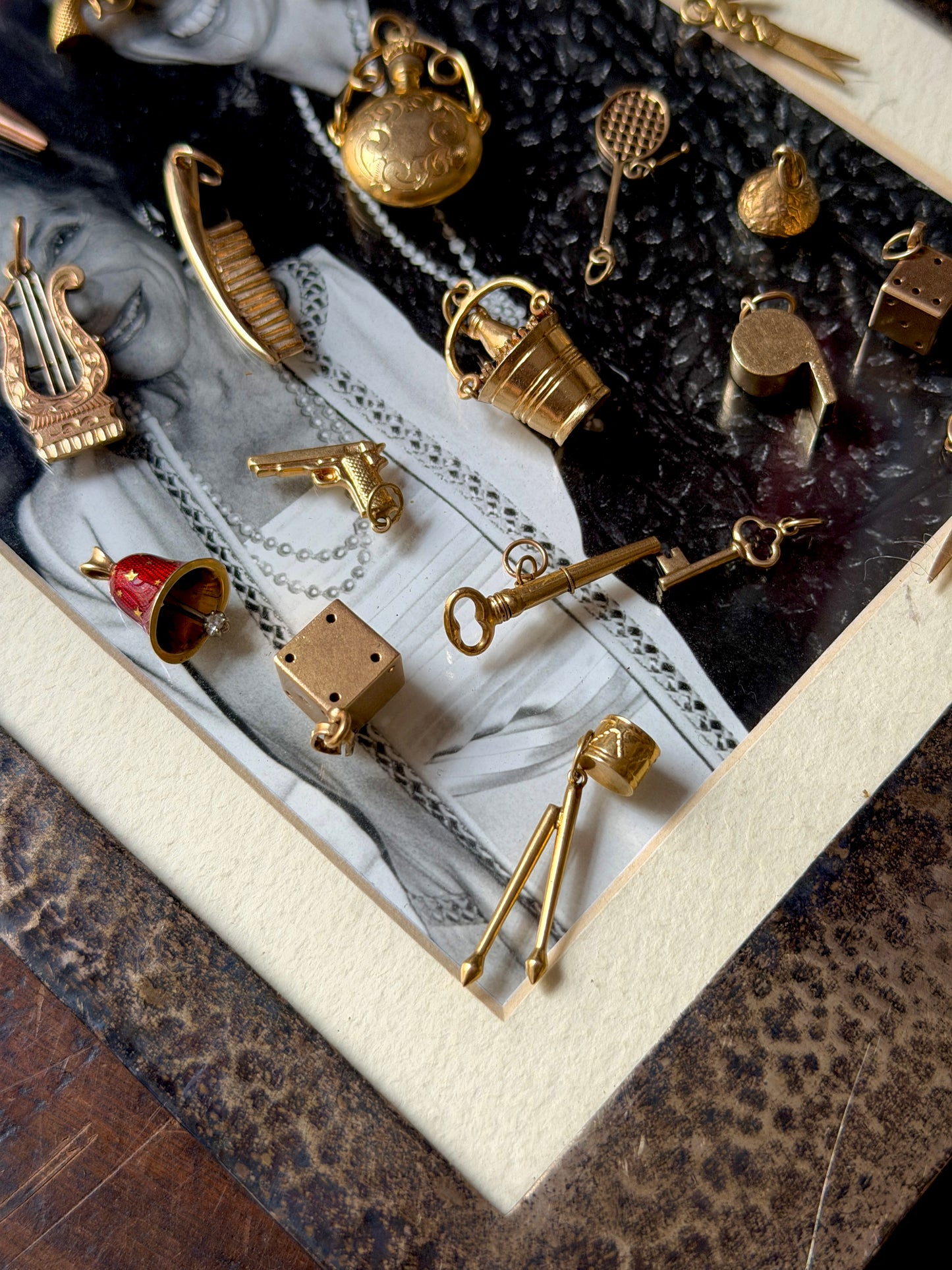 HOUSEHOLD ITEM CHARMS (JPRD)
