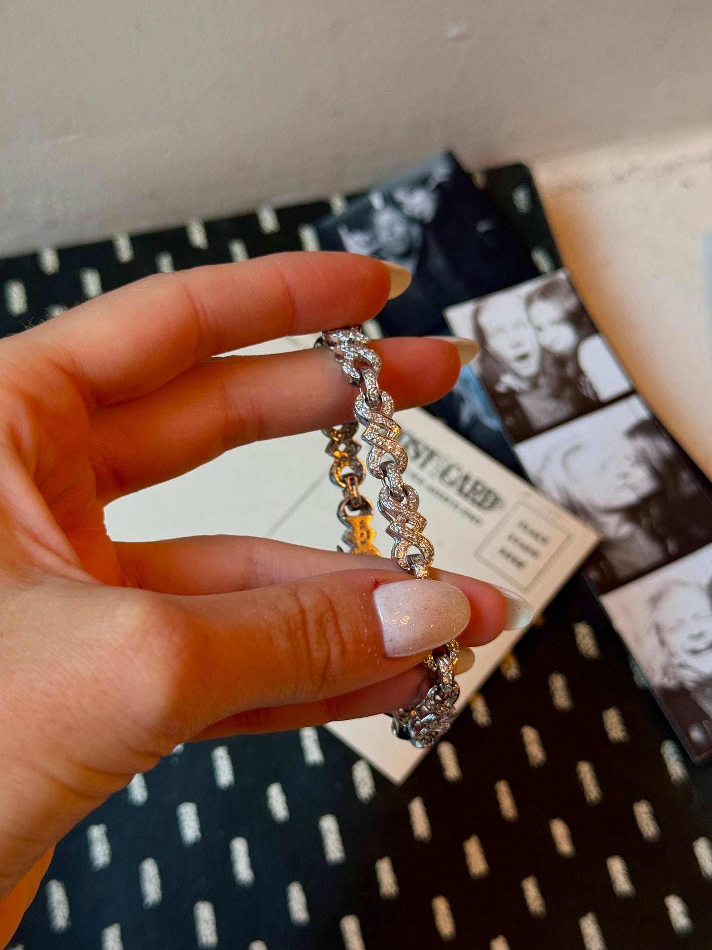 BRACELET