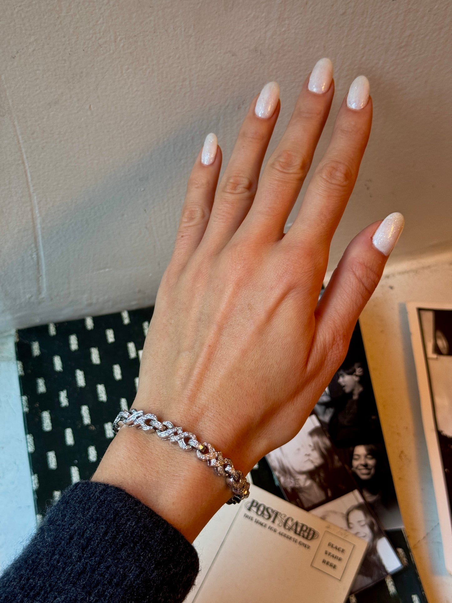 BRACELET