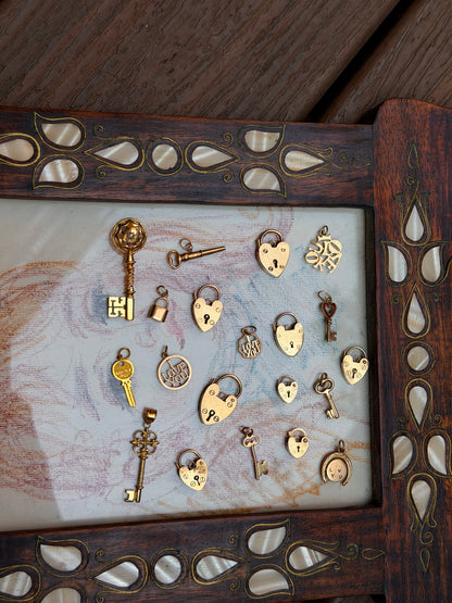 PADLOCK HEARTS AND THEIR KEYS PENDANTS (JPRD)