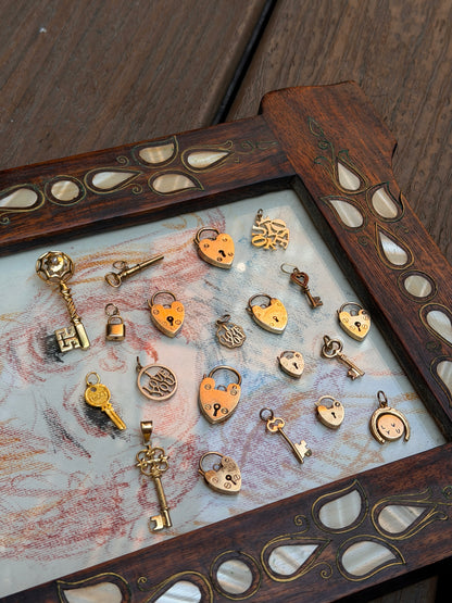 PADLOCK HEARTS AND THEIR KEYS PENDANTS (JPRD)