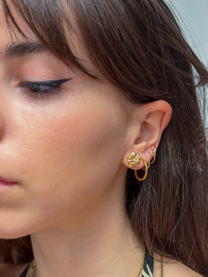 STUD FLOWER EARRINGS