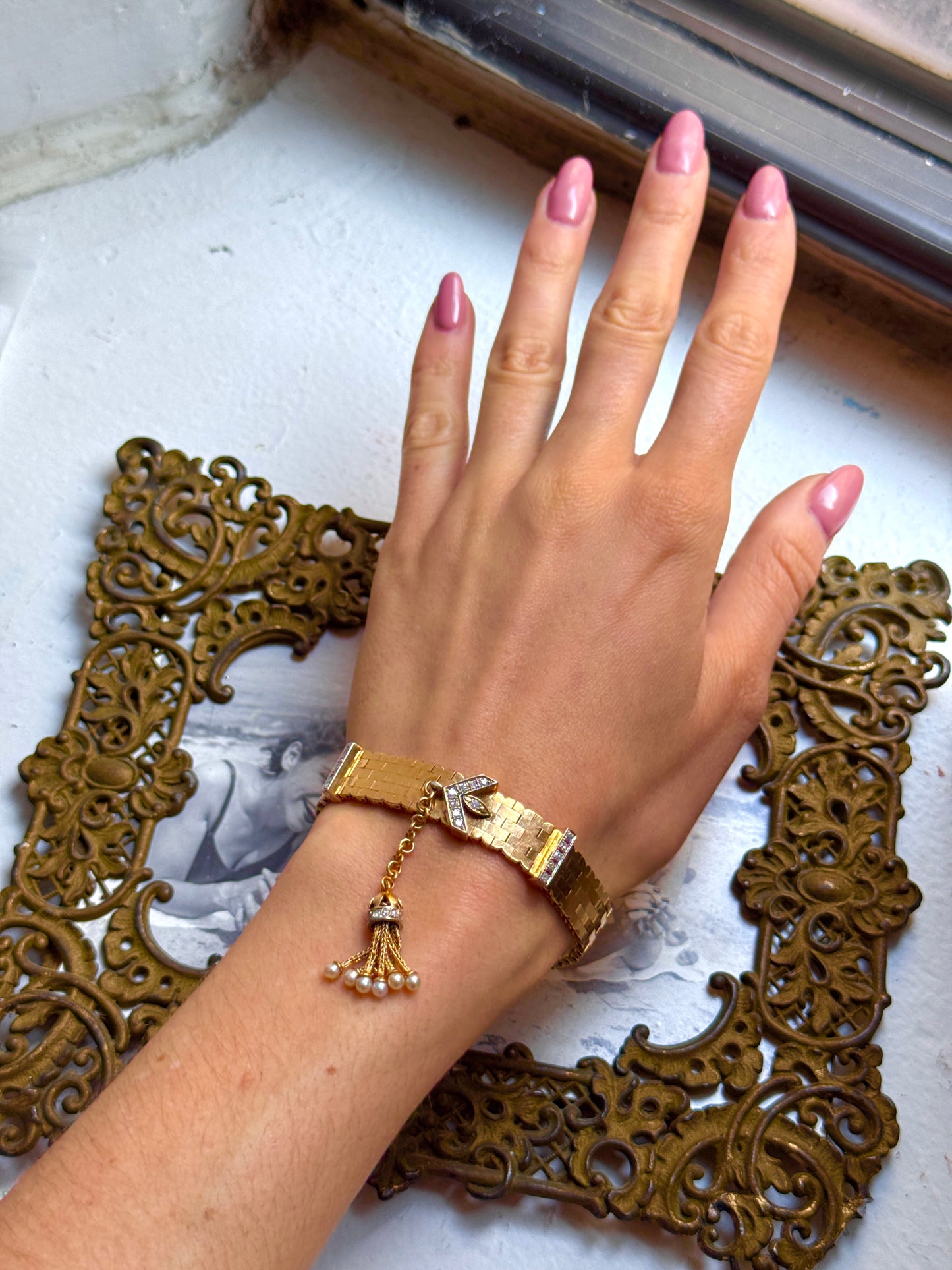 BRACELET