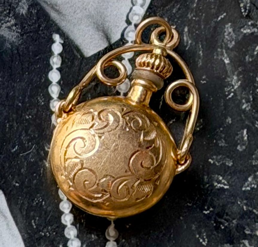 HOUSEHOLD ITEM CHARMS (JPRD)