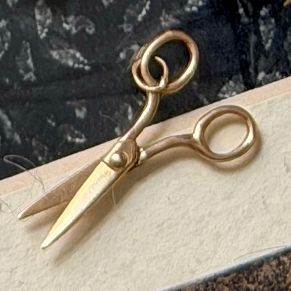 HOUSEHOLD ITEM CHARMS (JPRD)
